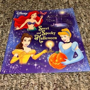 Sweet and Spooky Halloween, Disney Princess, Paperback, 2007
